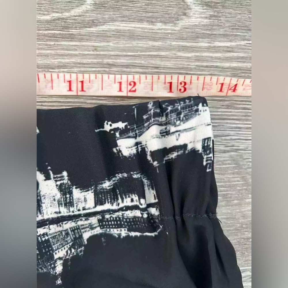 H&M EUC Abstract Print Satin Pajama Pants Size 4 Elastic Waist Relaxed Fit - Picture 4 of 5